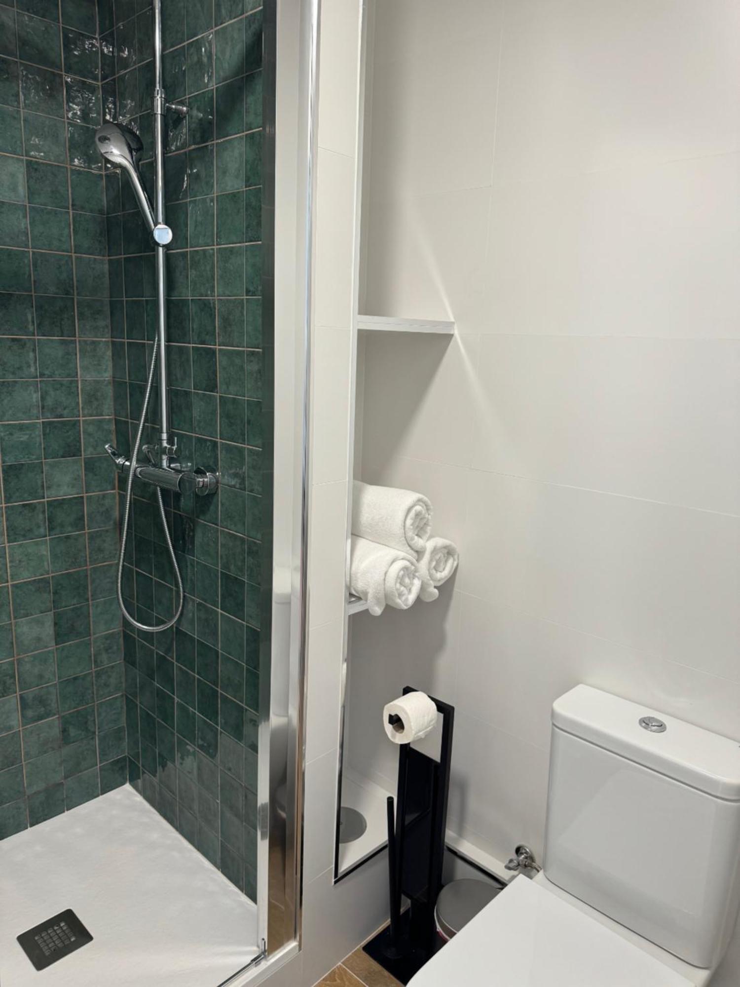 Plaza Victoria Apartments マラガ エクステリア 写真
